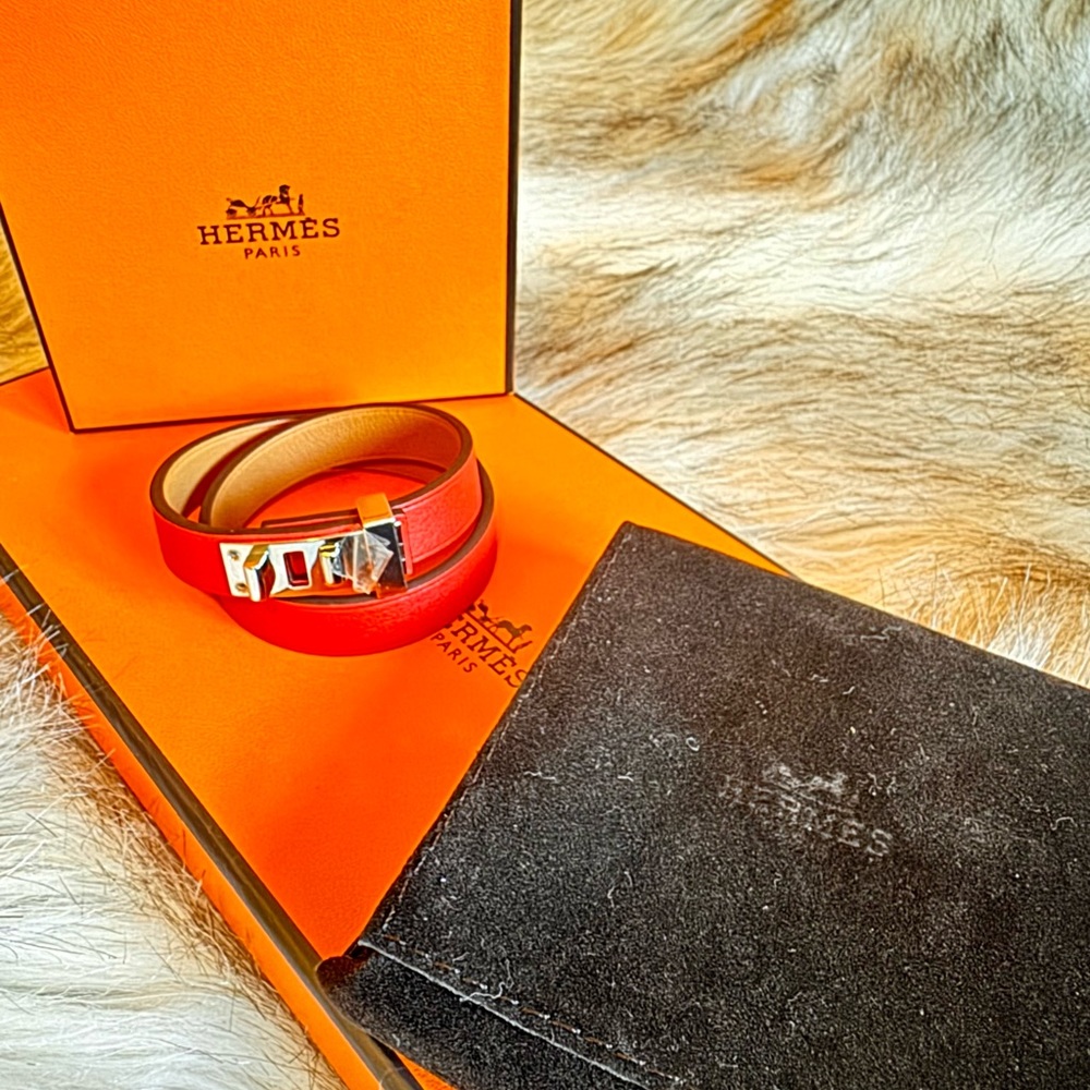 Hermès Mini Dog Double Tour Bracelet 
In Rouge Tomate